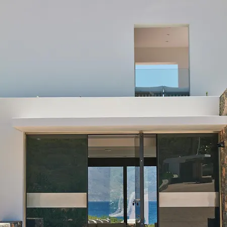 Iremia Seafront Villa, Timeless Lifestyle * Amoudara (Lasithi)